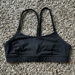 Women’s lulululemon sports bra